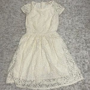 Beautiful creamy lace dress